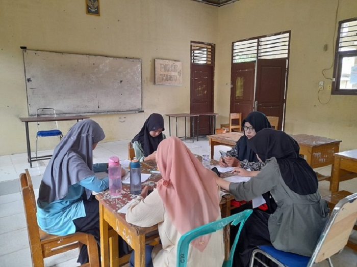 PERSIAPAN KOMPETISI SAINS MADRASAH DI MTS NEGERI 7 MUARO JAMBI: MENGGABUNGKAN ILMU DAN IMAN DI BIDANG MATEMATIKA, IPA, DAN IPS PERSIAPAN KOMPETISI SAINS MADRASAH DI MTS NEGERI 7 MUARO JAMBI: MENGGABUNGKAN ILMU DAN IMAN DI BIDANG MATEMATIKA, IPA, DAN IPS