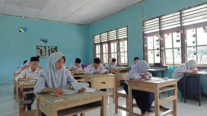 MTsN 7 MUARO JAMBI LAKSANAKAN PENILAIAN SUMATIF AKHIR SEMESTER GANJIL TAHUN 2024/2025 MTsN 7 MUARO JAMBI LAKSANAKAN PENILAIAN SUMATIF AKHIR SEMESTER GANJIL TAHUN 2024/2025