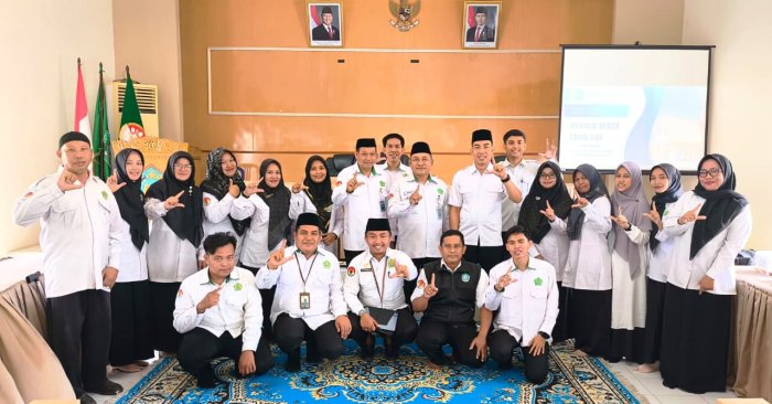 Humas MTsN 7 Muaro Jambi mengikuti Pembinaan Kehumasan Madrasah