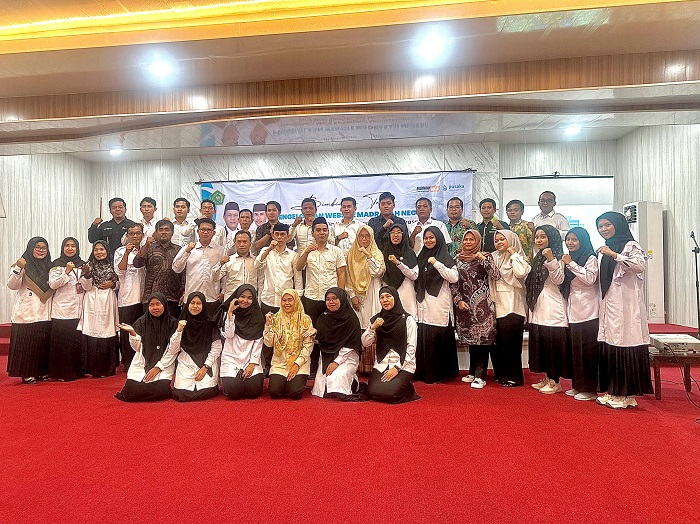 Sosialisasi Pengelolaan Website Madrasah: Tim Humas MTsN 7 Muaro Jambi Siap Tingkatkan Kualitas Informasi